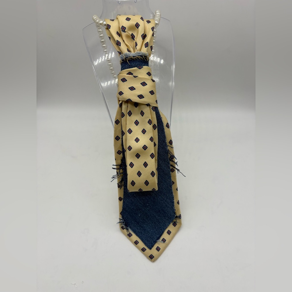 Chic Yellow and Blue Women's Tie on Pearls